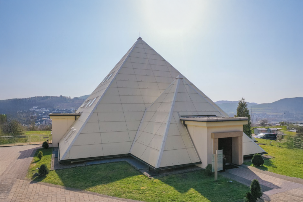 pyramide erweitert